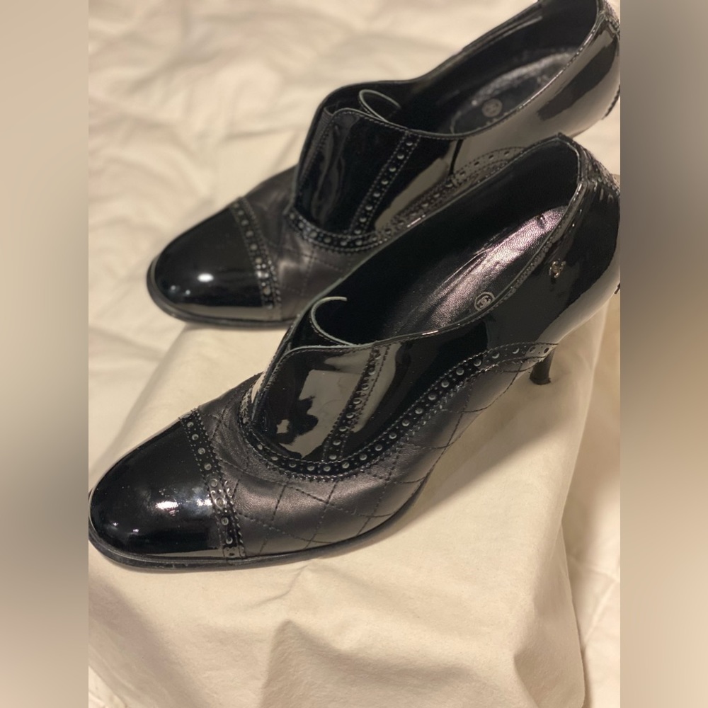 Chanel - RARE FIND-  2004 Brogues, Wingtip, Oxford spectator pump - Picture 3 of 15